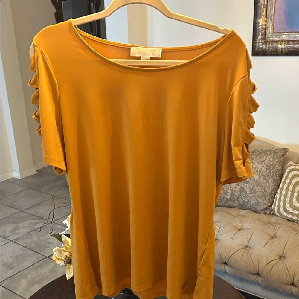 MICHAEL Michael Kors Mustard Short Sleeve Top (light stain. Will come off)